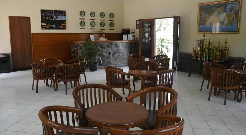 Augusta Sukabumi Hotel Exterior foto